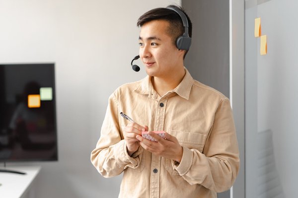 What Is the Role of AI in Enhancing Real-Time Customer Support?